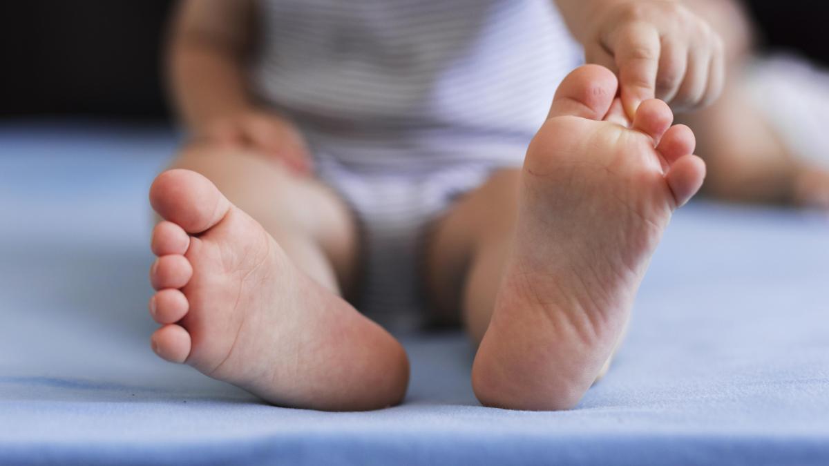 momentul-in-care-simti-ca-iti-cade-cerul-pe-tine--copilul-de-6-ani-s-a-trezit-si-nu-mai-putea-sa-mearga-povestea-unei-cititoare-parintisipitici-ro--exclusiv_73062800