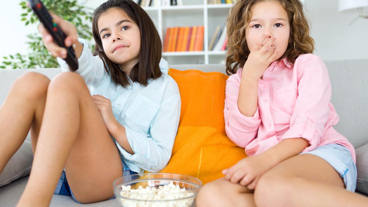 televizorul-influenteaza-modul-in-care-mananca-copiii-ce-spun-expertii_15158100