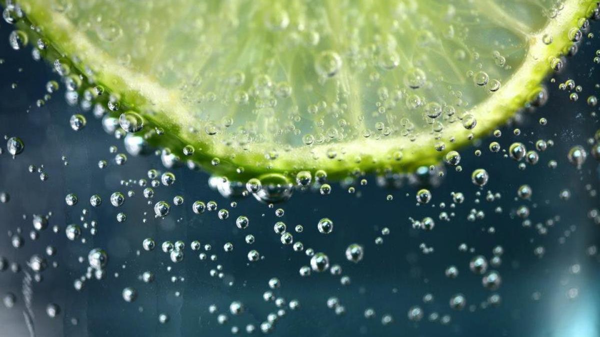 apa-minerala_17898100