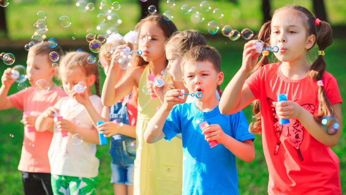 studiu--cresterea-cu-frati-reduce-sansele-de-divort-la-varsta-adulta_07169100