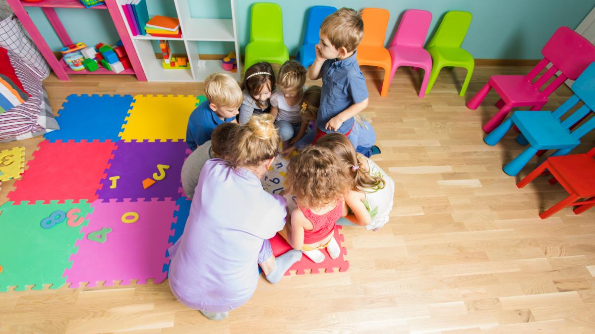 o-educatoare-a-pus-substante-toxice-in-mancarea-copiilor--motivul-acestui-gest-o-disputa-cu-un-coleg-de-munca--ce-pedeapsa-a-primit-femeia_85606300