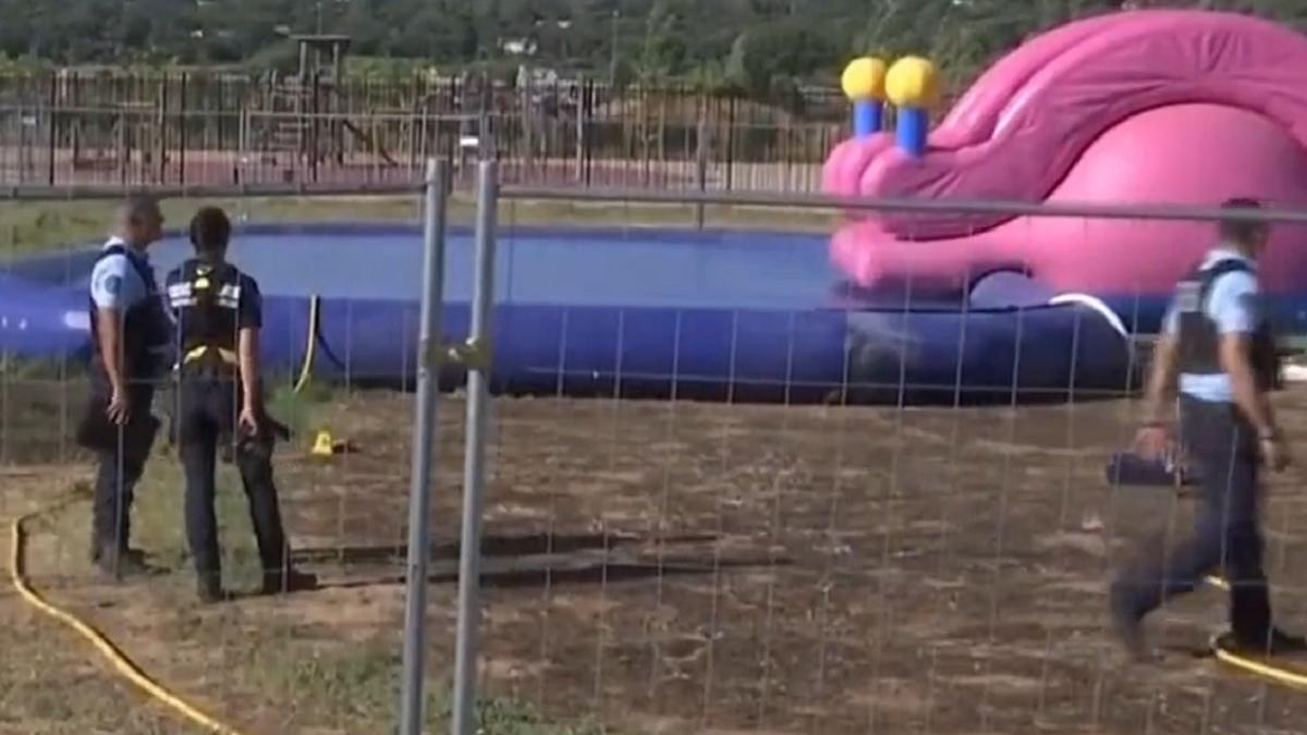 tragedie-intr-un-parc-acvatic-tata-si-fetita-de-3-ani--prinsi-in-capcana-dupa-ce-un-castel-gonflabil-a-fost-smuls-de-vant-si-aruncat--video_21230700