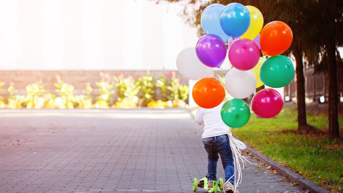 de-ce-baloanele-pot-fi-foarte-periculoase-pentru-copiii-sub-6-ani-motivele--explicate-de-un-medic-pediatru-statisticile-sunt-alarmante-2_70940900