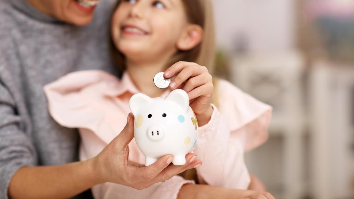 simplul-obicei-care-ii-face-pe-copii-sa-invete-sa-economiseasca--potrivit-unui-cunoscut-om-de-afaceri-de-cand-sa-incepi-metoda-cele-patru-pusculite_00440800