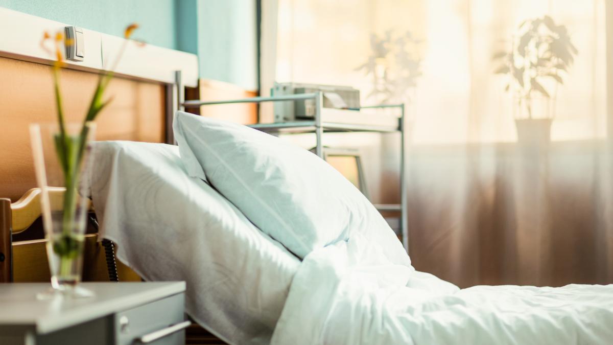 parca-are-6-ani-o-tanara-de-19-ani-dintr-un-centru-de-plasament--gasita-subnutrita-si-cu-rani--ingrijitorii-de-la-deratizare_65801900