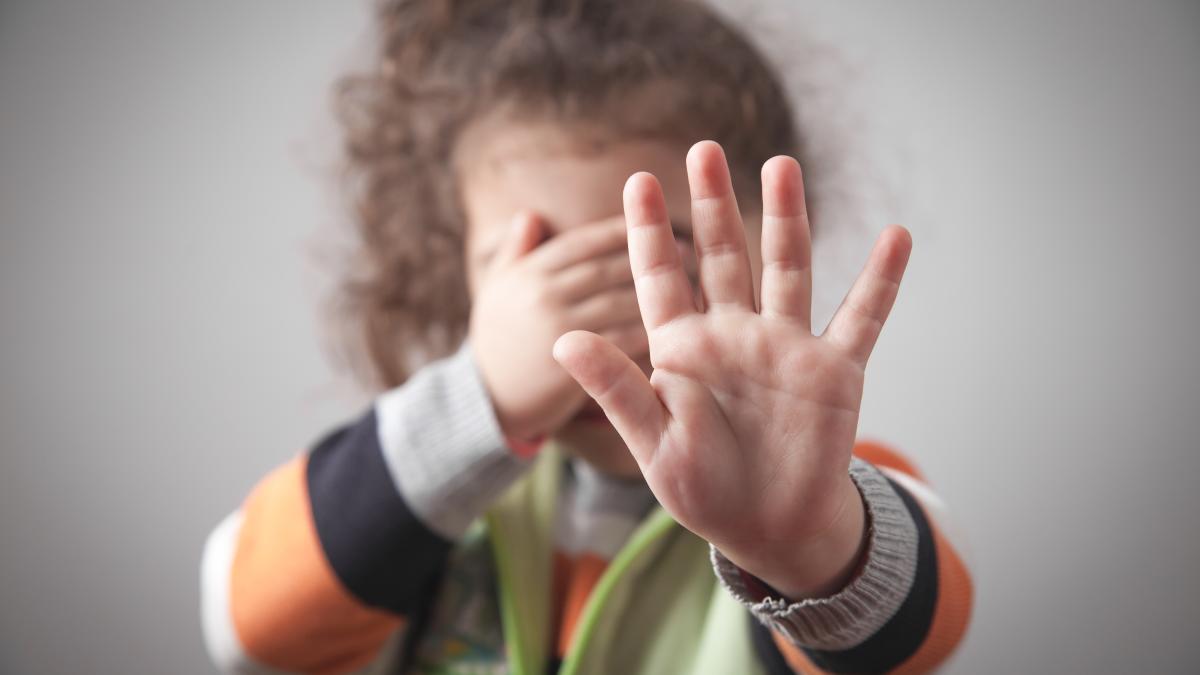 cruzimea-unor-terapeute-dintr-un-centru-pentru-copii-procurorii-au-descoperit-arsenalul-ororilor_49490800