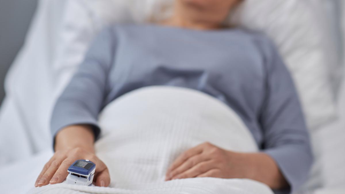 m-am-trezit-din-anestezie-si-mi-au-spus-ca-am-o-fetita--marturia-femeii-cu-hernie-care-a-descoperit-ca-a-nascut--fara-sa-stie-ca-era-insarcinata_49455100