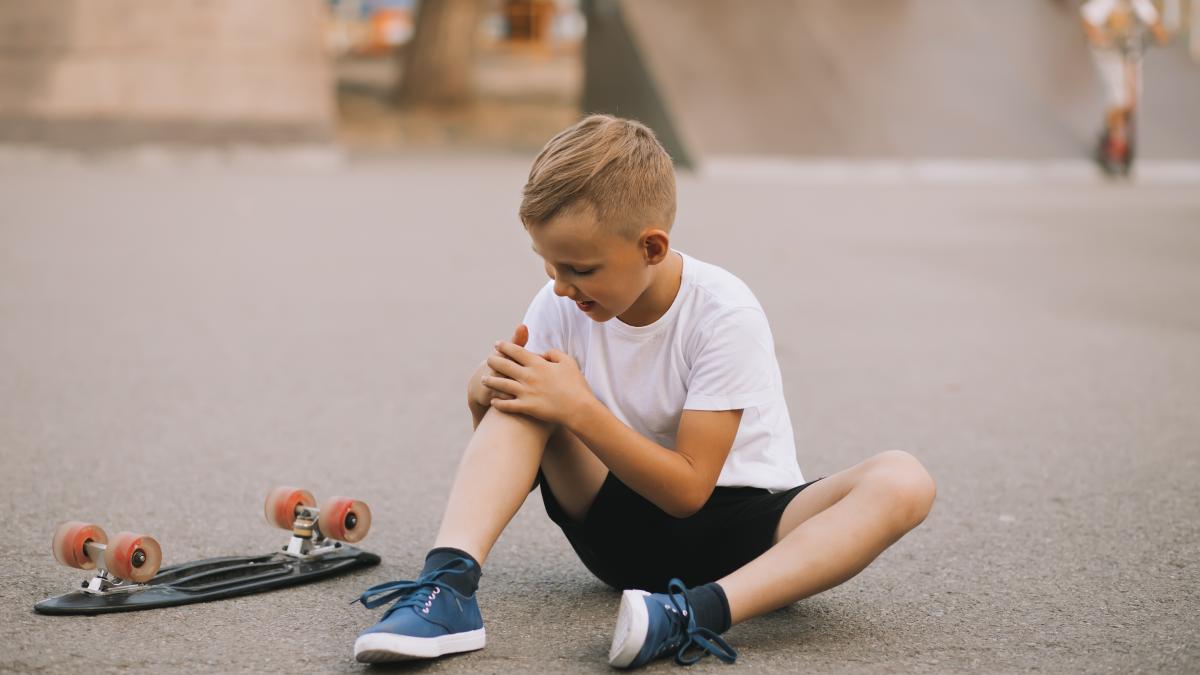 copilul-cade-sau-se-loveste-mai-des-decat-altii-ce-este-sindromul-copilului-stangaci-si-semnalele-de-care-parintii-trebuie-sa-tina-cont-nu-neglijati-simptomele_11695300