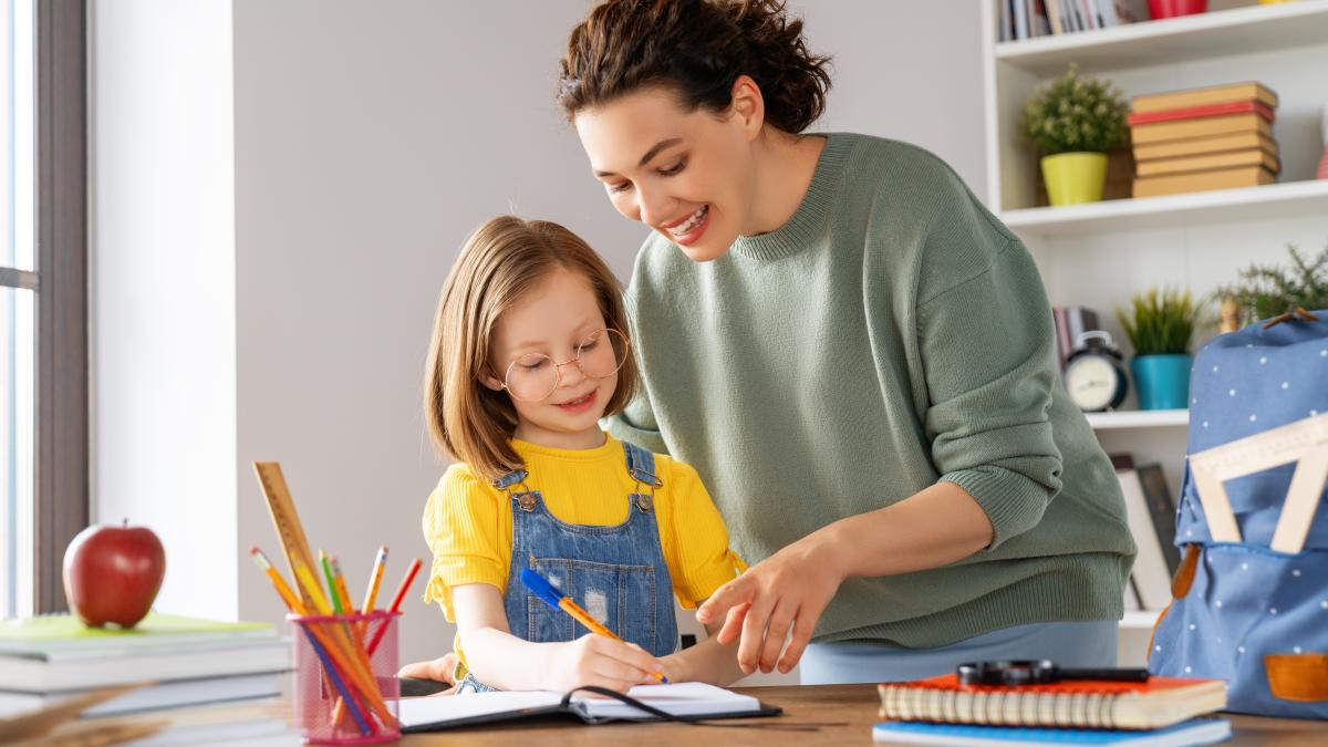 cum-sa-inveti-copiii-un-celebru-profesor-isi-dezvaluie-metoda-pe-care-o-puteti-pune-in-practica-acasa_74038100