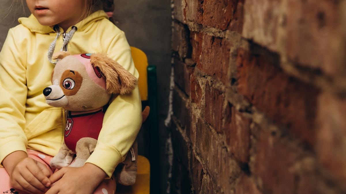 14-fratiori--prizonieri-in-propria-casa-si-hraniti-cu-mancare-pentru-caini-de-proprii-lor-parinti--cum-au-reusit-sa-evadeze_43431800