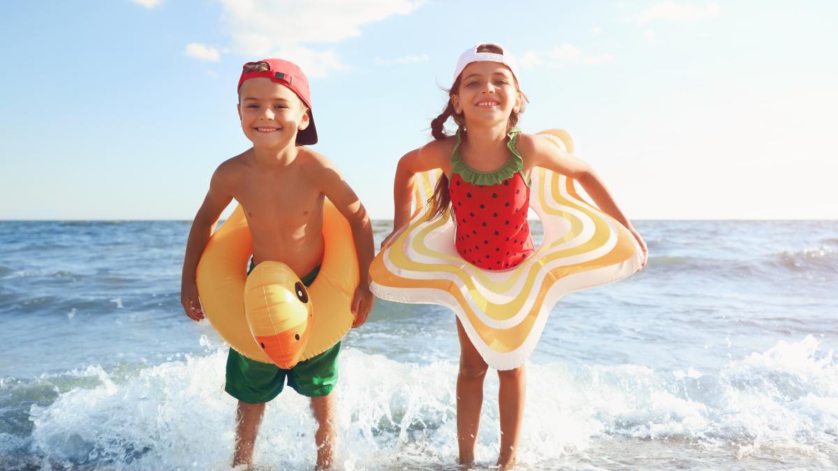 elevii-care-au-chiulit-la-primul-clopotel--cu-acordul-parintilor-au-ales-nisipul-in-locul-scolii--in-prima-zi-de-an-scolar_84525300