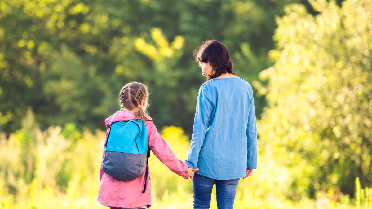 o-mama-furioasa-lupta-pentru-dreptul-fiicei-sale-la-educatie-desi-scoala-a-inceput-de-cateva-saptamani--sophie-inca-nu-are-loc-2_54402200