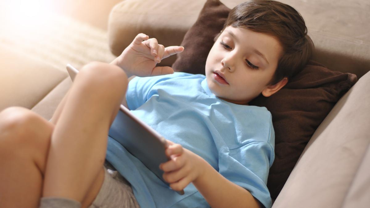 cum-ii-afecteaza-sedentarismul-pe-copii-expertii-atrag-atentia-aceasta-atitudine-poate-duce-la-un-stil-de-viata-daunator_09845100