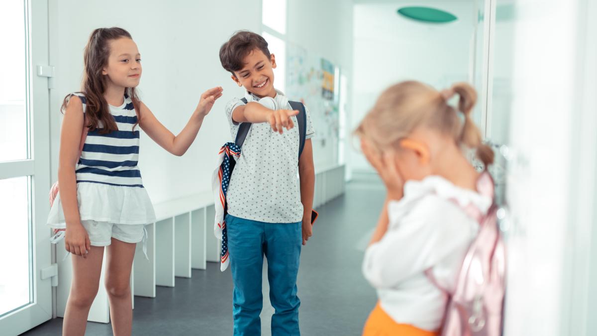 reactia-corecta-a-copilului-in-fata-bullyingului--psihoterapeut-diana-todeanca-fenomenul-se-diminueaza-si-chiar-se-opreste-daca-face-asta--video-1_42836700