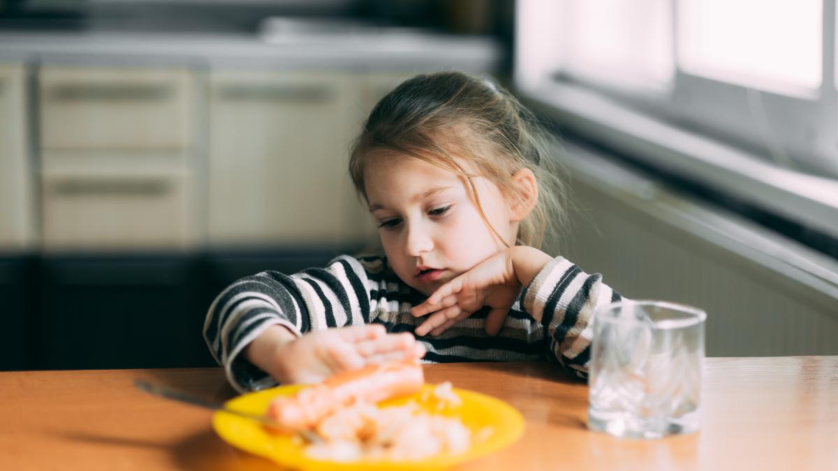 copilul-meu-mananca-foarte-putin-ce-sa-faci-si-ce-sa-nu-faci-pentru-a-te-asigura-ca-dieta-lui-este-echilibrata-si-sanatoasa_70432200