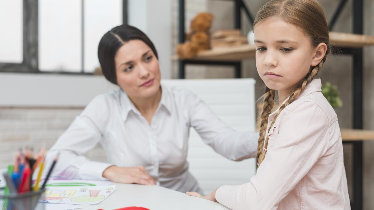 cum-pot-parintii-si-profesorii-sa-ofere-sprijin-in-gestionarea-anxietatii-scolare-a-copiilor-psiholog-irina-minca-asta-ar-putea-face-toata-diferenta-din-lume_80010200