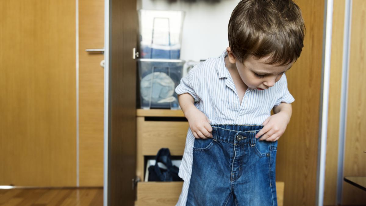 lasati-copiii-sa-se-imbrace-singuri-un-kinetoterapeut-spune-ce-abilitati-importante-dobandesc-micutii-atunci-cand-fac-acest-lucru_16980100