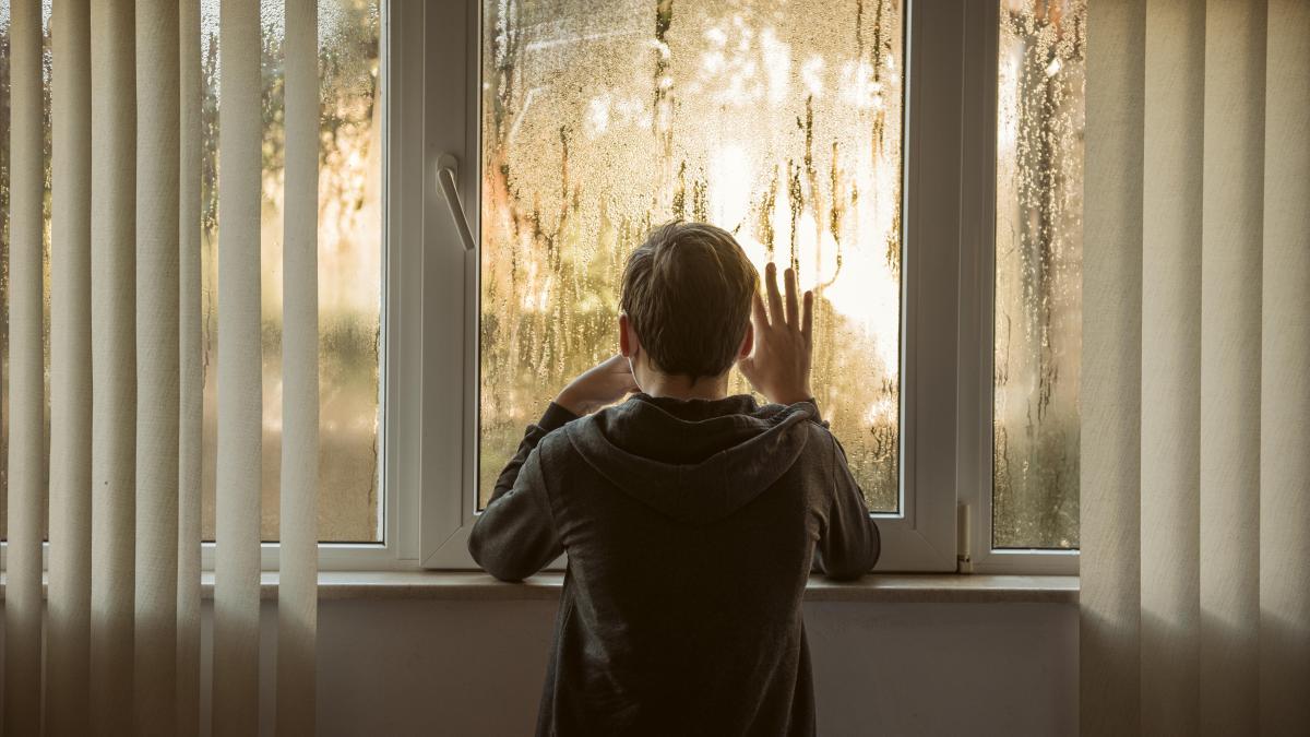 solutia-cutremuratoare-gasita-de-mama-si-de-matusa-pentru-a-cuminti-un-baietel-roman-de-10-ani-ambele-femei-au-fost-retinute_16099200