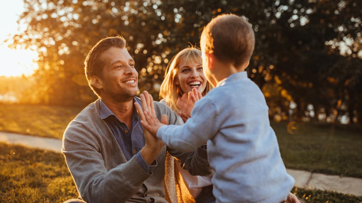 cum-sa-l-inveti-pe-copil-sa-pretuiasca-ceea-ce-are-psiholog-in-loc-sa-ii-dam-totul-pe-tava--sa-ii-oferim-sansa-de-a-invata-2_99989600