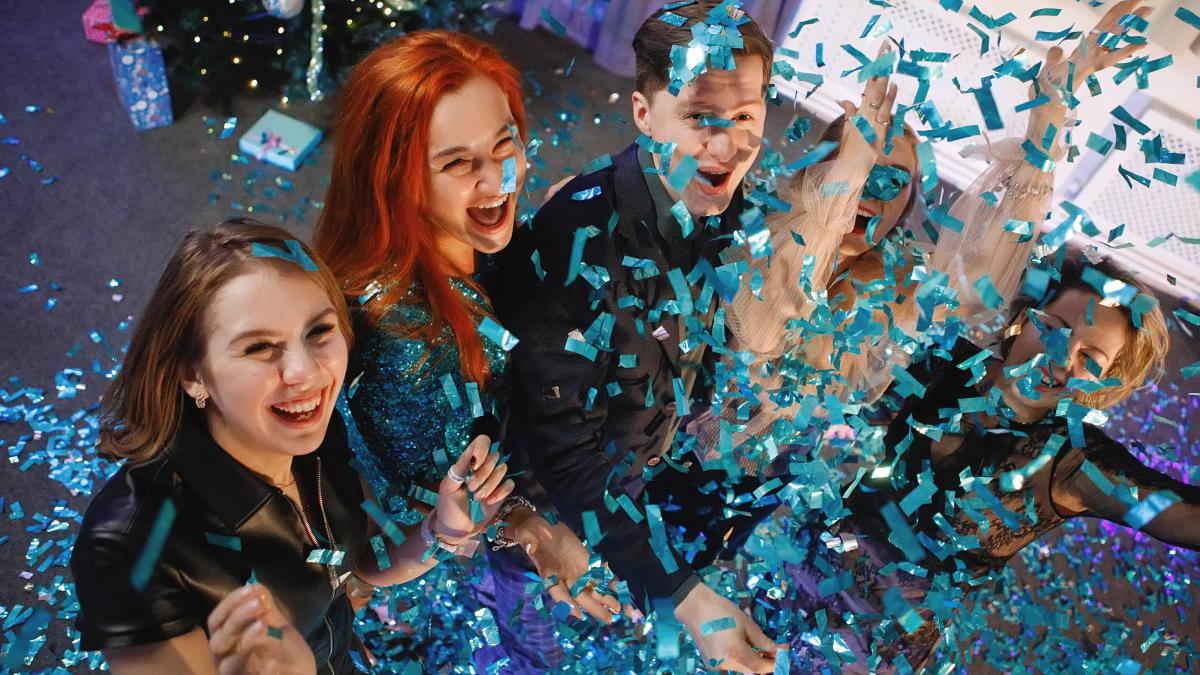 prima-petrecere-de-revelion-a-adolescentilor--cum-sa-pregatesti-copiii-astfel-incat-sa-si-asume-cat-mai-putine-riscuri_57613800