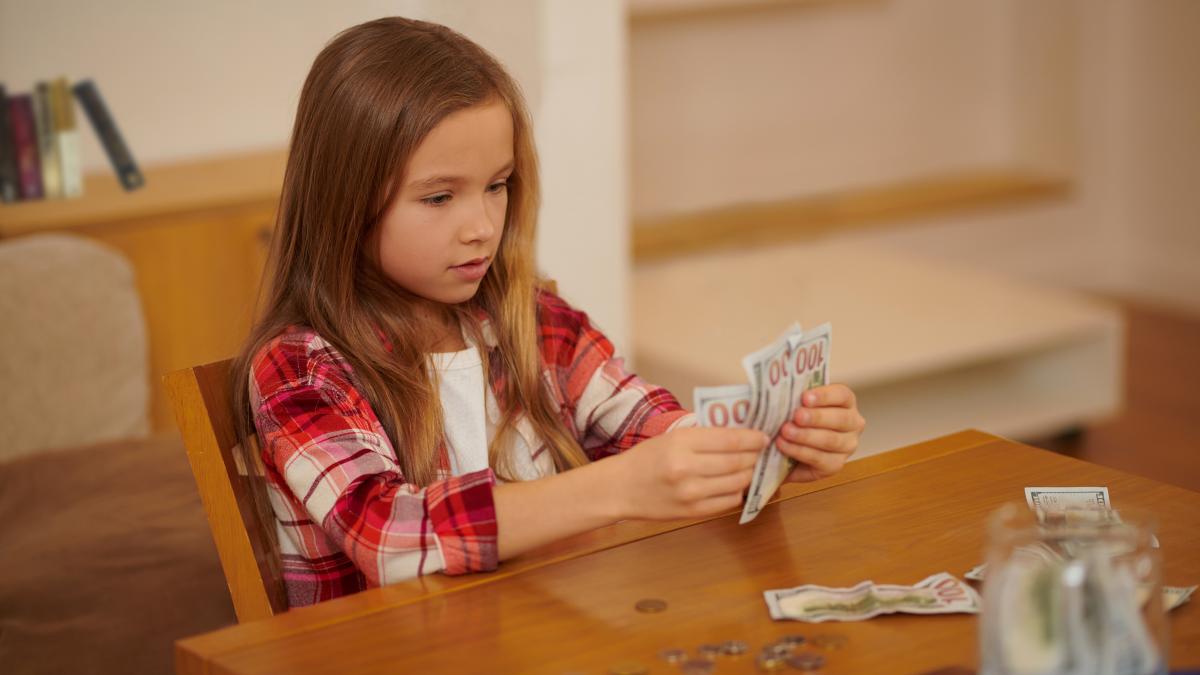 alocatiile-pentru-copii-si-indemnizatiile-cresc-in-2024_04967400