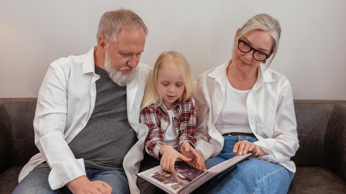 pexels-mikhail-nilov-8307716_97746600