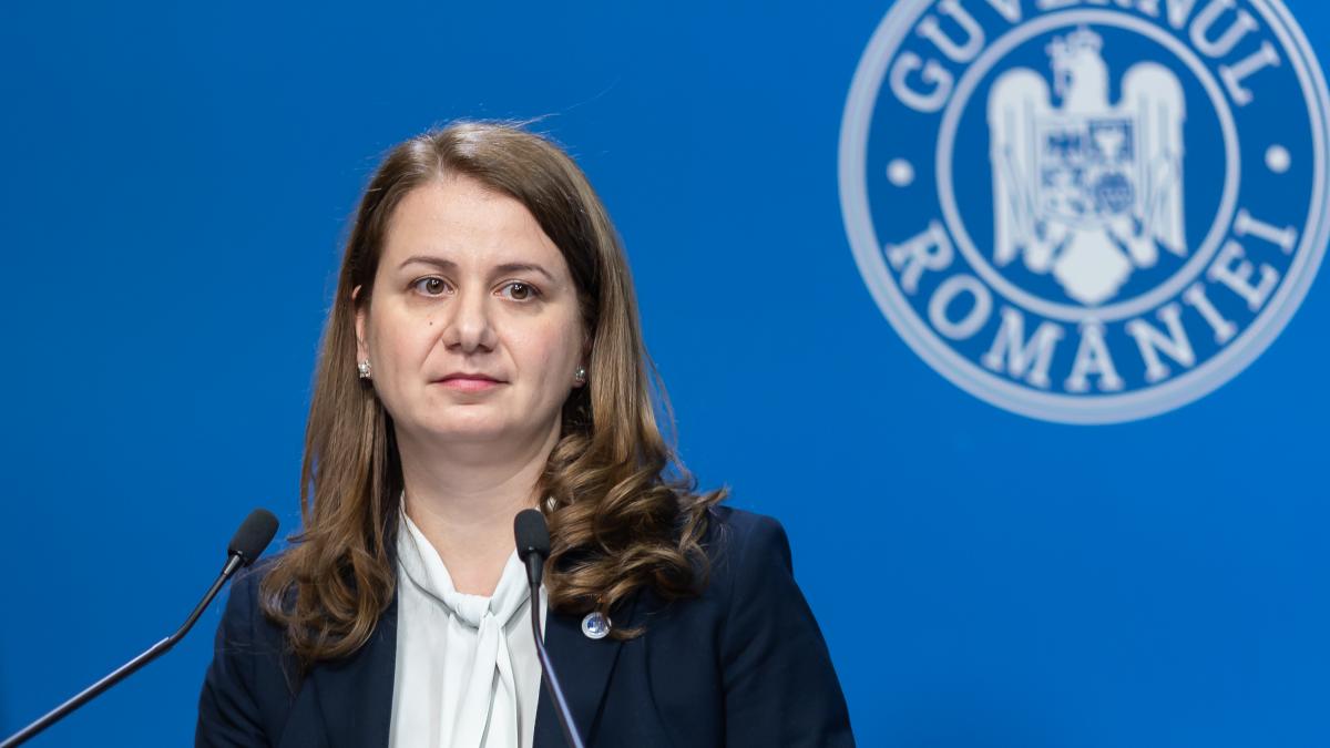 ministrul-educatiei--despre-intrarile-separate-in-scoli-pentru-elevi-si-profesori-nu-cred-ca-respectul-pentru-cadrul-didactic-se-rezuma-la-asta_16547000