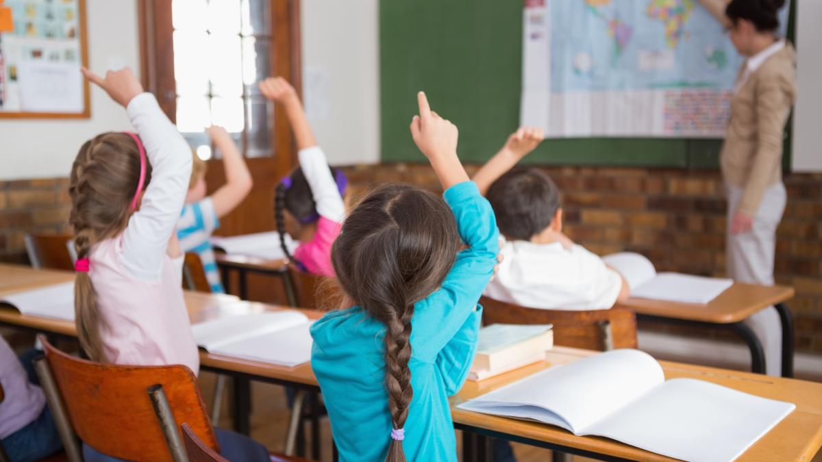 radiografia-situatiei-copilului-in-romania-peste-jumatate-vor-sa-plece-din-tara-si-2-din-10-tineri-de-peste-16-ani-nu-urmeaza-nicio-forma-de-invatamant_51134500