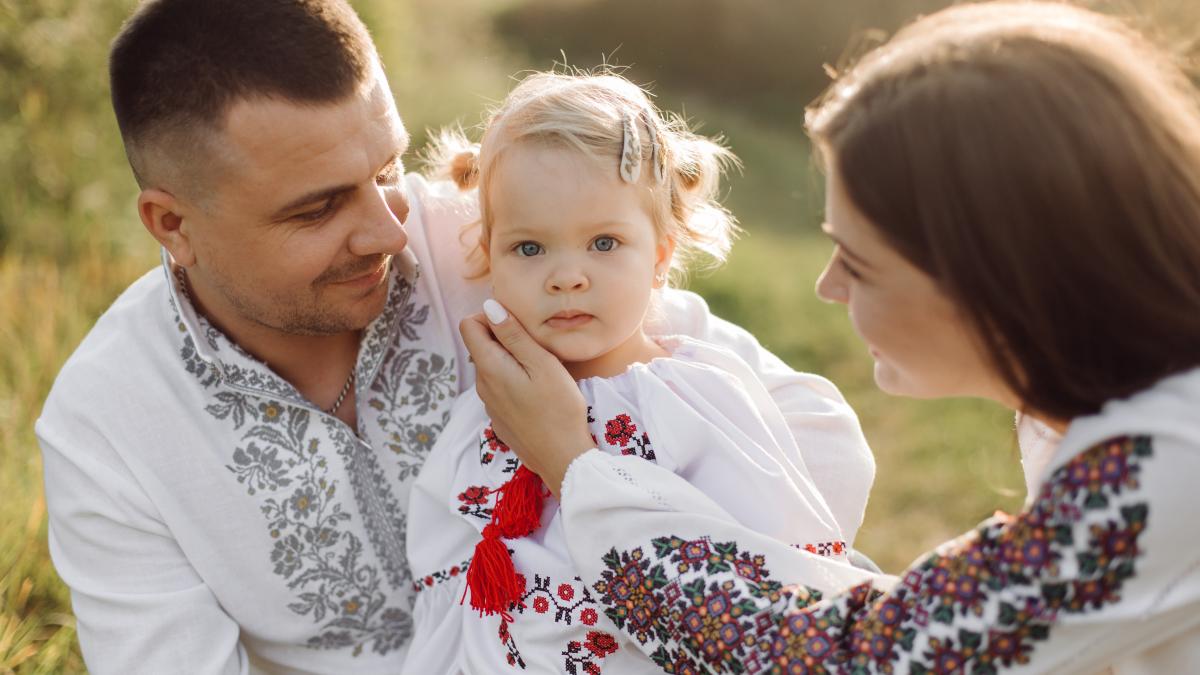 zece-motive-pentru-care-parintii-romani-sunt-printre-cei-mai-buni--potrivit-chatgpt_64432500