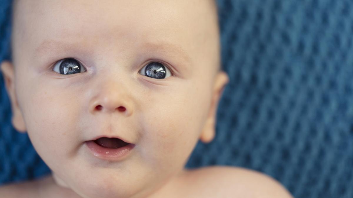 tabelul-stiintific-care-prezice-culoarea-ochilor-copiilor-pe-baza-diferitelor-combinatii--cercetator-mostenirea-tonurilor-irisului-nu-este-dictata-de-o-singura-gena-1_52283300