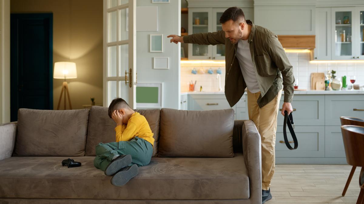 efectele-pedepselor-fizice-asupra-parintilor--psiholog-sufera-si-ei-consecintele-propriilor-violente_37862400