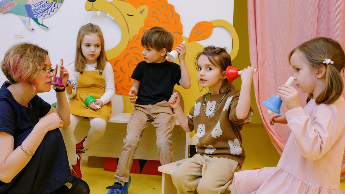 gradinita-din-romania-care-functioneaza-non-stop-iti-lasi-copilul-luni-si-il-iei-vineri--multi-parinti-aleg-aceasta-optiune_66057100