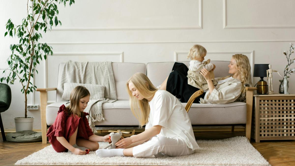 pexels-mikhail-nilov-6957427_35840300