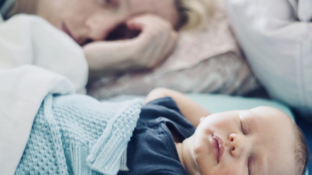 co-sleeping--bed-sharing-consultant-in-somn-diana-ratiu-asta-e-realitatea-care-trebuie-spusa--nu-bagata-sub-pres_93286200