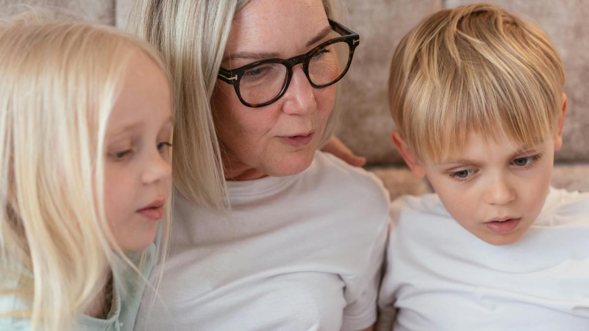 pexels-mikhail-nilov-8317828_29553600