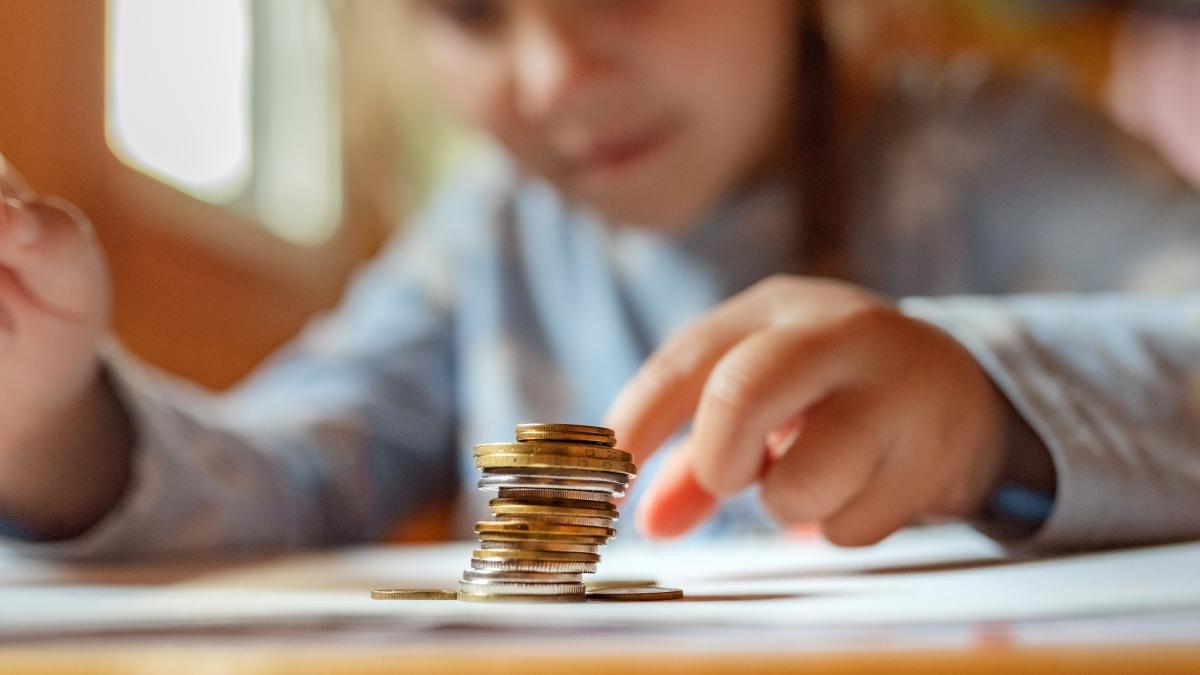 cum-castiga-un-copil-banii-si-de-cand-roxana-bucur-si-andrei-popa-parintii-sunt-ingrijorati-ca-nu-cumva-micutul-sa-nu-mai-faca-nimic-fara-bani_00562000