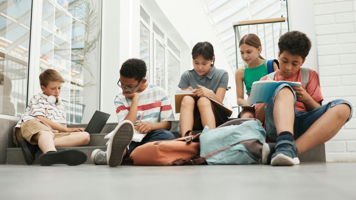 pexels-norma-mortenson-8457297_18916300