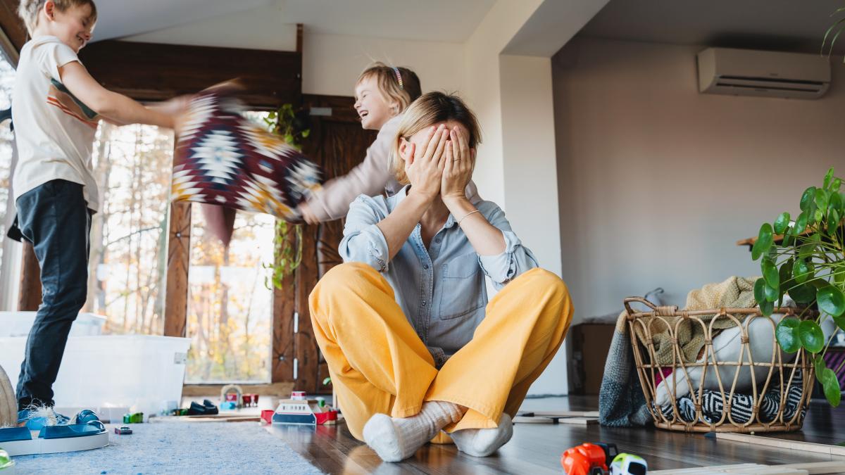 problema-cu-parentingul-bland---nu-este-intotdeauna-bland-cu-mamele--exista-o-latura-care-nu-este-luata-deloc-in-considerare-nu-e-de-mirare-ca-suntem-cu-totii-epuizati_22281200
