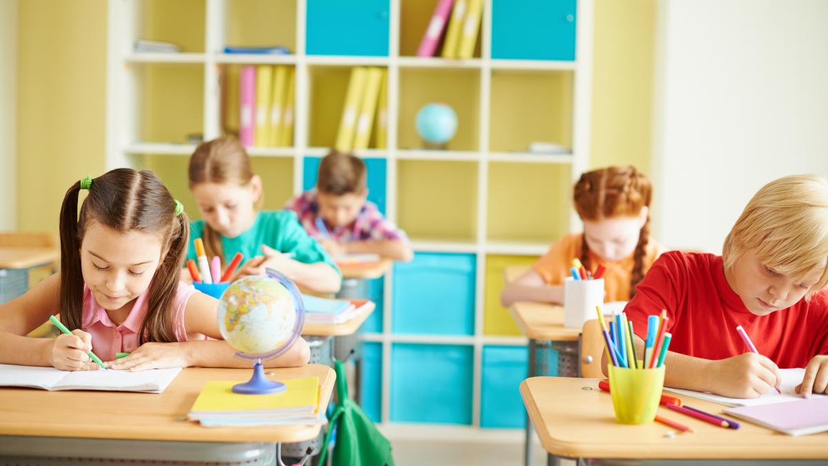 o-noua-tendinta-in-romania-parintii-isi-muta-copiii-de-la-scolile-private-la-cele-de-stat-initial-am-avut-asteptari-taxele-depasesc-50-000-de-lei-pe-an_31344800