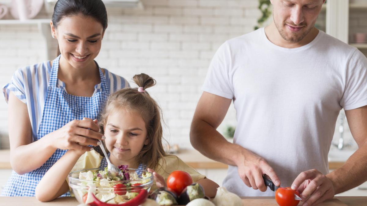 retete-simple-de-drob-de-paste-pe-care-sa-le-pregatiti-impreuna-cu-cei-mici_95418400