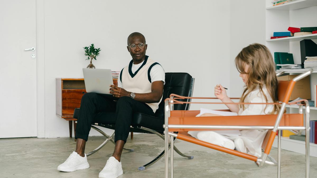 pexels-mikhail-nilov-8653707_84654900