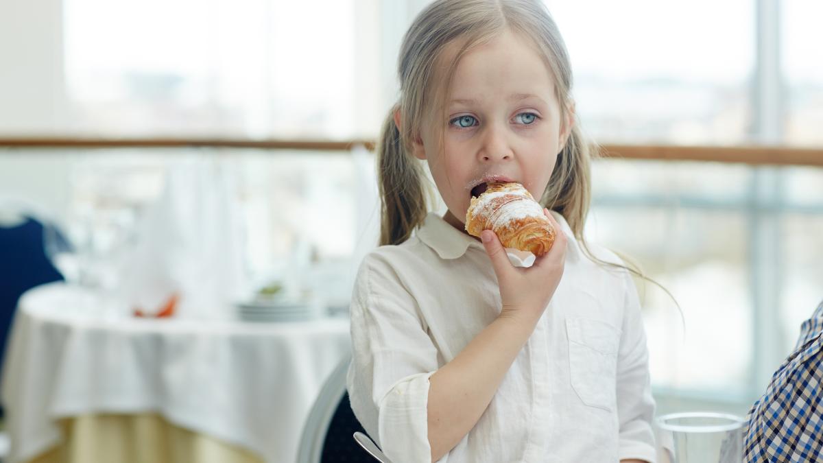 un-psihiatru-de-la-harvard-spune-care-sunt-cei-mai-mari-dusmani-pentru-memorie-si-concentrare-aceste-cinci-alimente_37129100