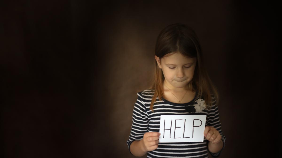 educatia-prin-rusine-si-ce-o-sa-zica-lumea--alexandra-stoica-aceste-voci-interioare-sunt-ca-un-copil-care-striga-dupa-atentie_36061000