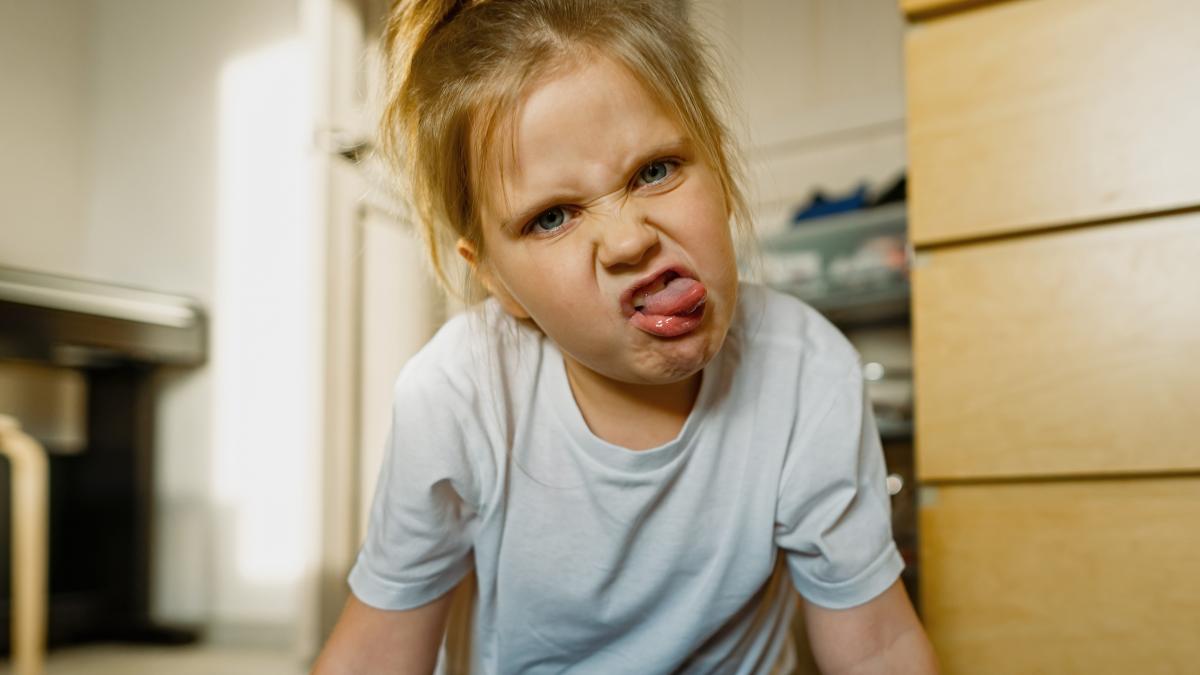 de-ce-copilul-tau-poate-fi-rau-cu-tine-cand-creste--potrivit-unui-psiholog-exista-trei-comportamente-ale-parintilor-care-ii-pot-determina-sa-se-indeparteze_07205600