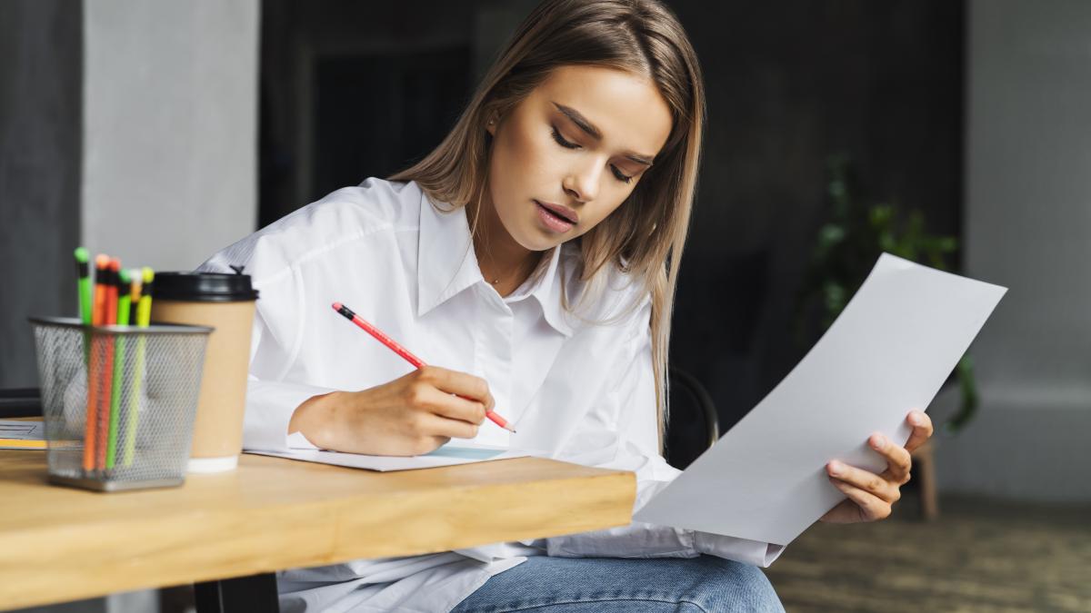 premiera-romania-evalueaza-competentele-persoanelor-de-16-65-ani-prin-piaac--testarea-pisa-pentru-adulti-citire--calcul-si-capacitatea-de-rezolvare-a-problemelor_07911600