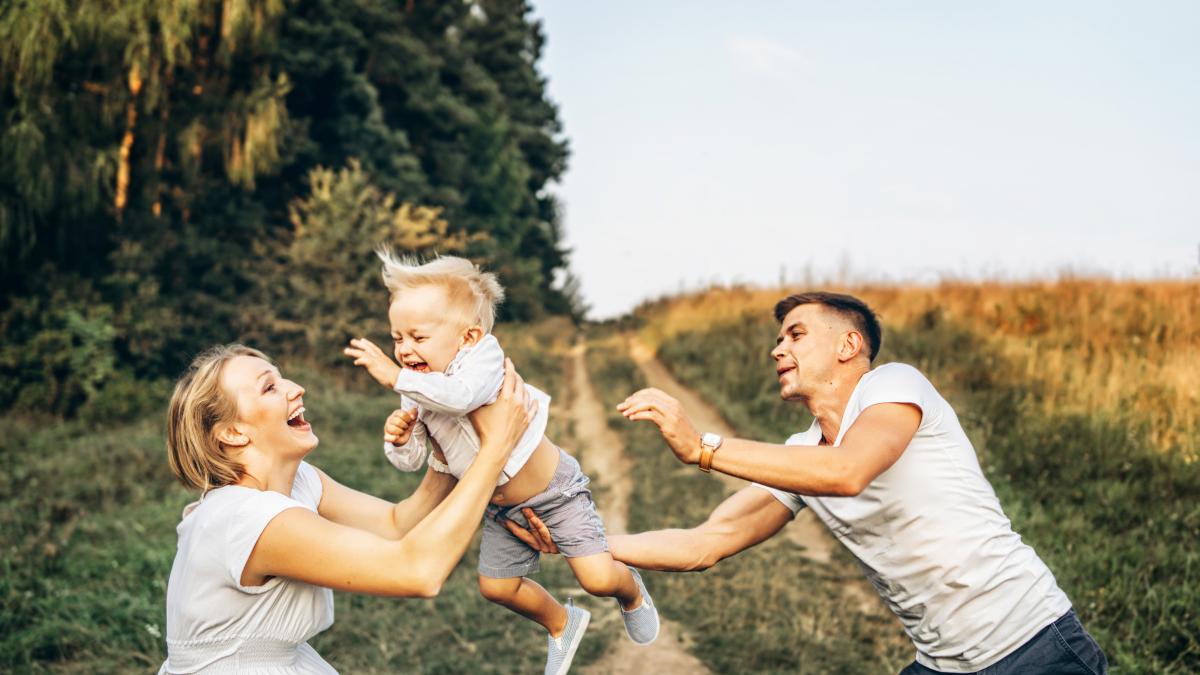 10-moduri-de-a-incuraja-o-buna-dezvoltare-emotionala-la-copii-e2809eaceste-abilitati-nu-sunt-inradacinate-in-noi-de-la-nastere--ele-trebuie-cultivate-si-invatatee2809d_40590500