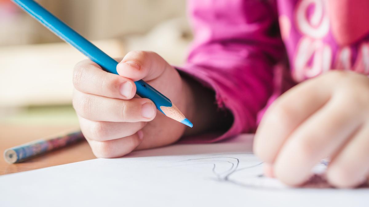 nu-stii-daca-sa-l-dai-pe-copil-la-scoala-sau-sa-l-mai-tii-un-an-la-gradinita-pune-l-sa-deseneze-un-cerc_89392700