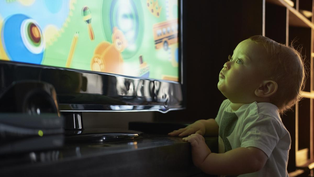 invata-un-copil-engleza--animale-sau-culori-de-la-ecrane-marius-zamfir-avertizeaza-parintii-numai-dupa-ce-i-s-au-deblocat-aceste-mecanisme_61556600