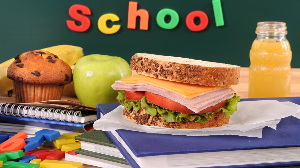 lista-alimentelor-periculoase-care-nu-vor-putea-fi-vandute-in-apropierea-scolilor_06558600