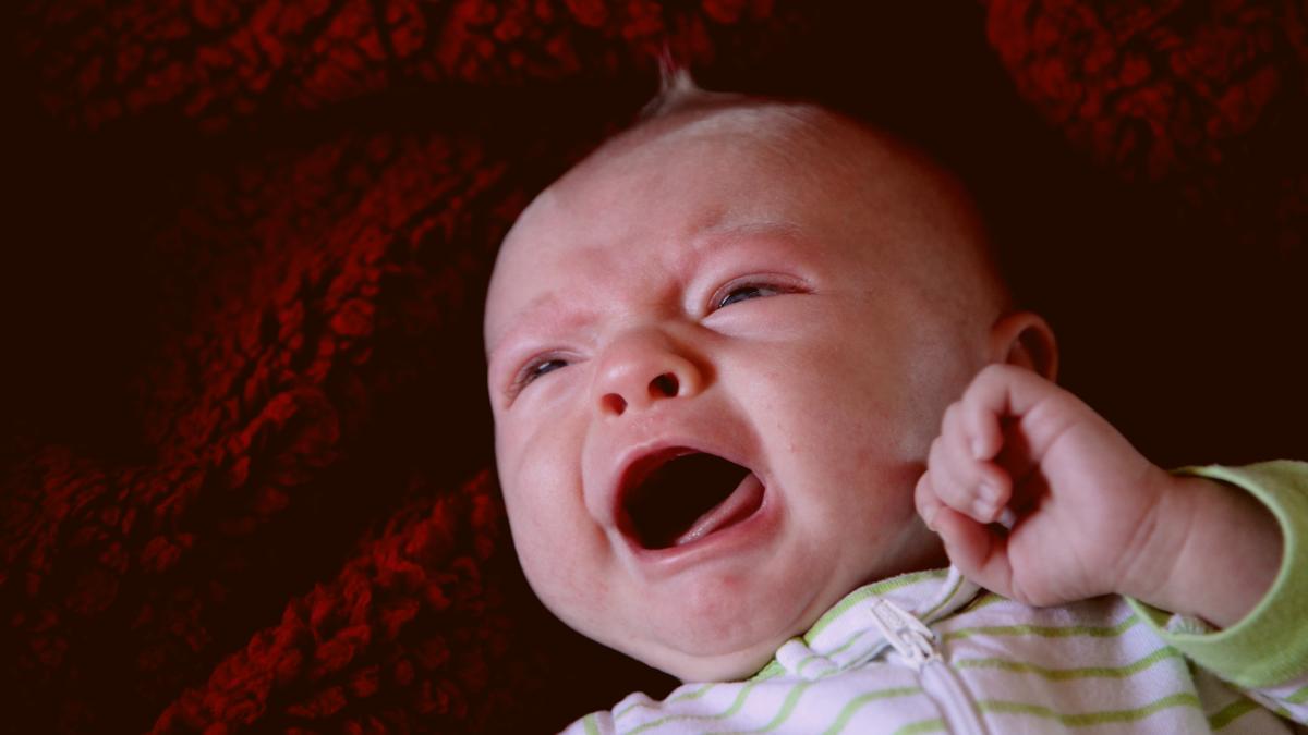 un-sfat-genial-al-unei-mame-pentru-a-opri-plansul-bebelusului-se-calmeaza-in-cateva-secunde_40802300